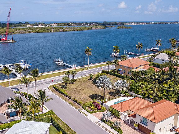 4th image of 102 Flagler Promenade N
