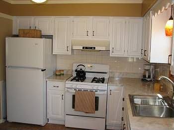 3rd image of 183 Windsor Dr