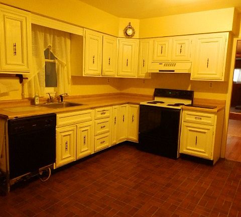 3rd image of 22 Farmer St
