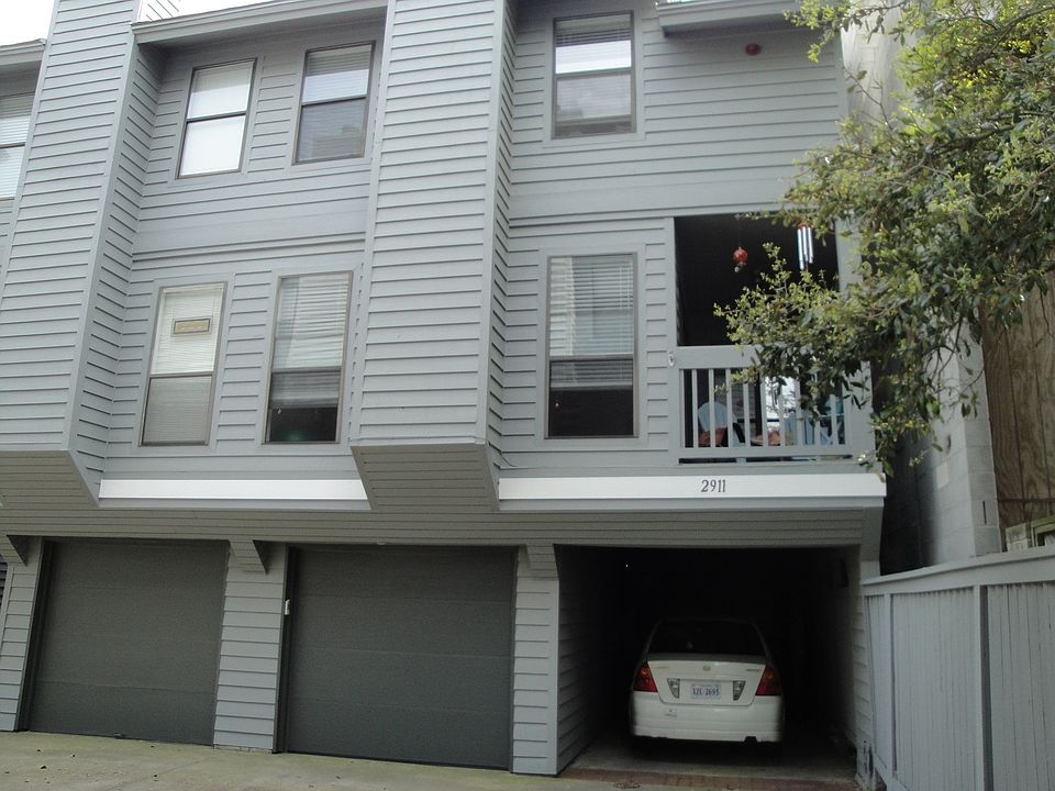 Front view.  Unit included both garage and carport.ith large walk in shed ca
