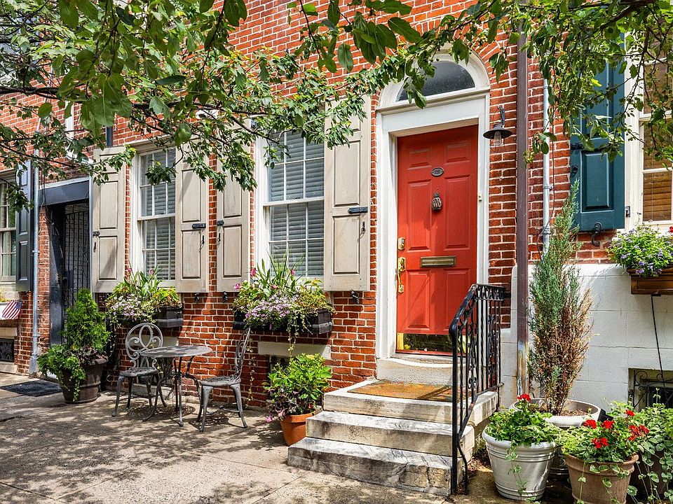 1st image of 129A Bainbridge St