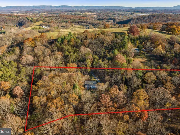 209 Raintree Rd, Verona, VA 24482