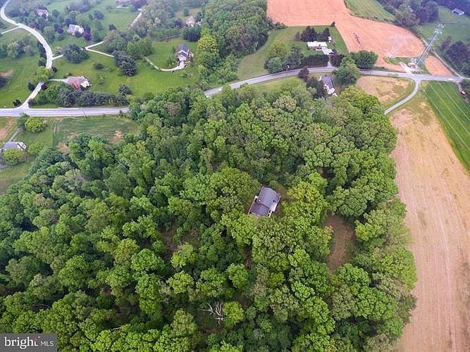 2nd image of 2307 Mount Carmel Rd