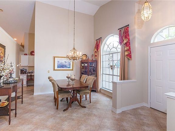 4th image of 2611 SW Longboat Way