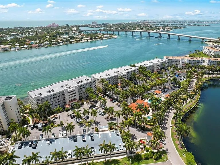6093 Bahia Del Mar Cir #277 — Photo 31