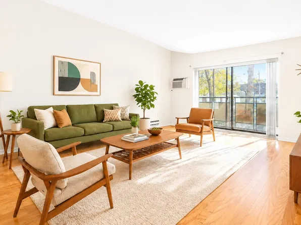 100 Lexington St APT B8, Belmont, MA 02478