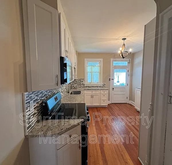 864 Mulberry Ave — Photo 8