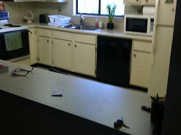 5th image of 735 S Village Dr #202