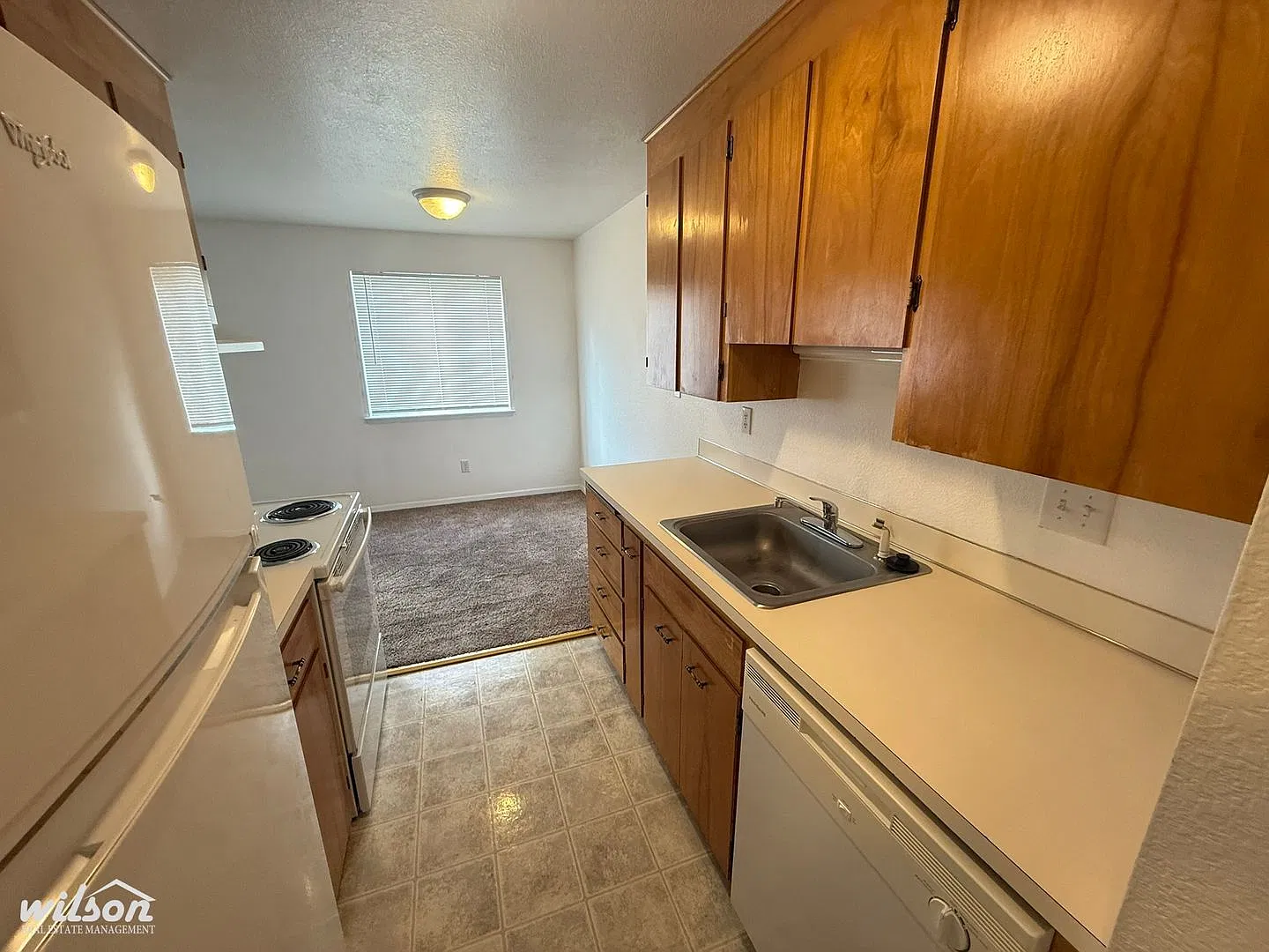 1006 W Mead Ave — Photo 3