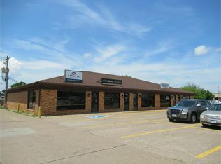 1600 Plaza Pl #A, Muscatine, IA 52761