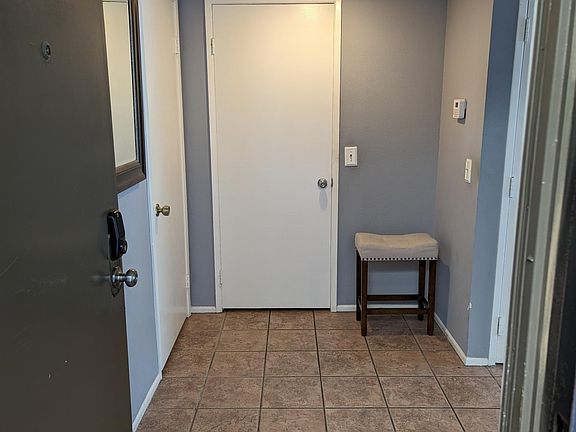 4th image of 3750 Towne Park Cir