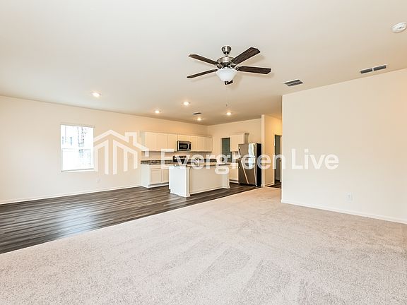 4th image of 104 Rowlett Pl