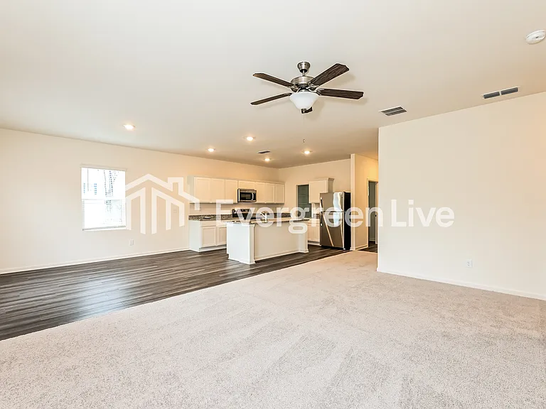 104 Rowlett Pl — Photo 7