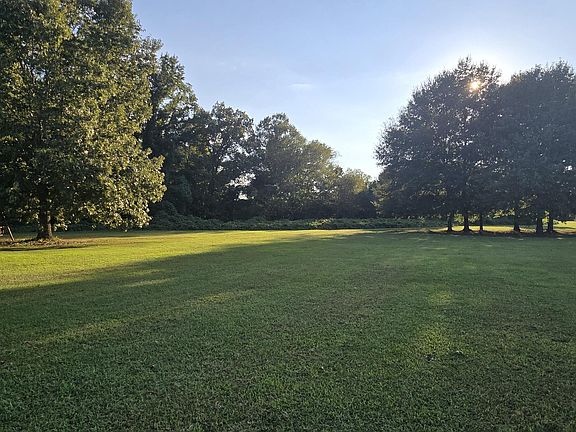 4th image of 716 Cliff Williams Rd
