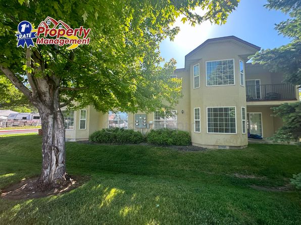 10042 W Garverdale Ln APT 102