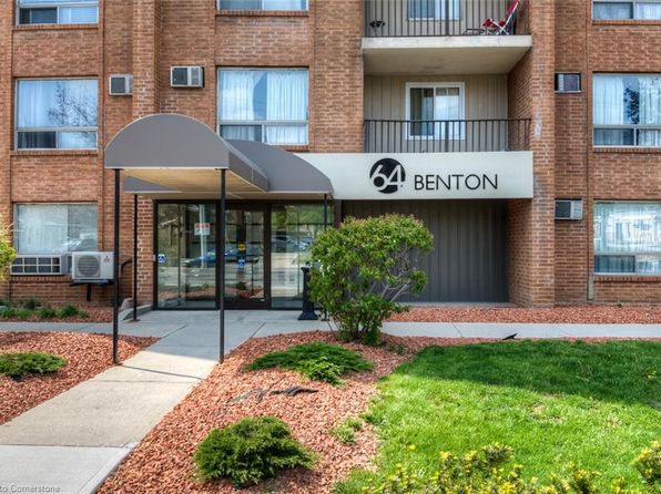 64 Benton St #1201, Kitchener, ON N2G 4L9