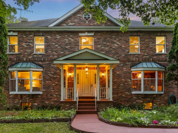 43W001 Empire Rd, St Charles, IL 60175