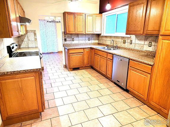 5th image of 1612 Sidney Ave