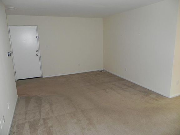 3rd image of 750 S Dickerson St APT 403