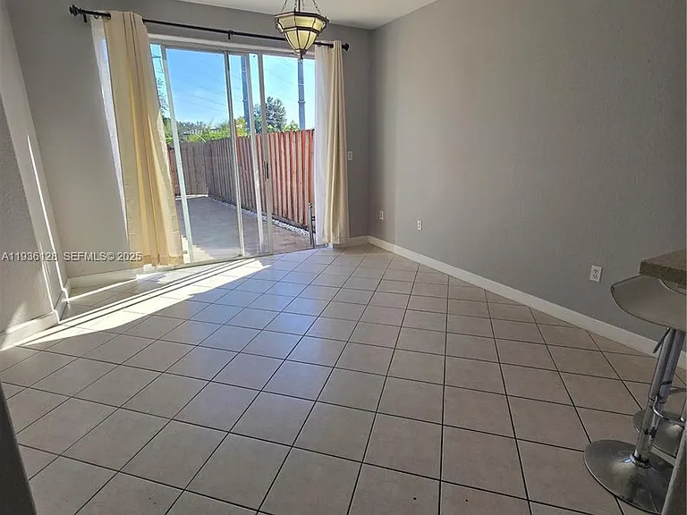 5630 NW 107th Ave #1605 — Photo 5