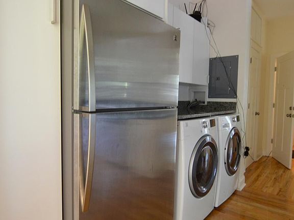In-unit laundry