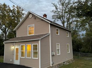 224 River Rd, Glenmont, NY 12077