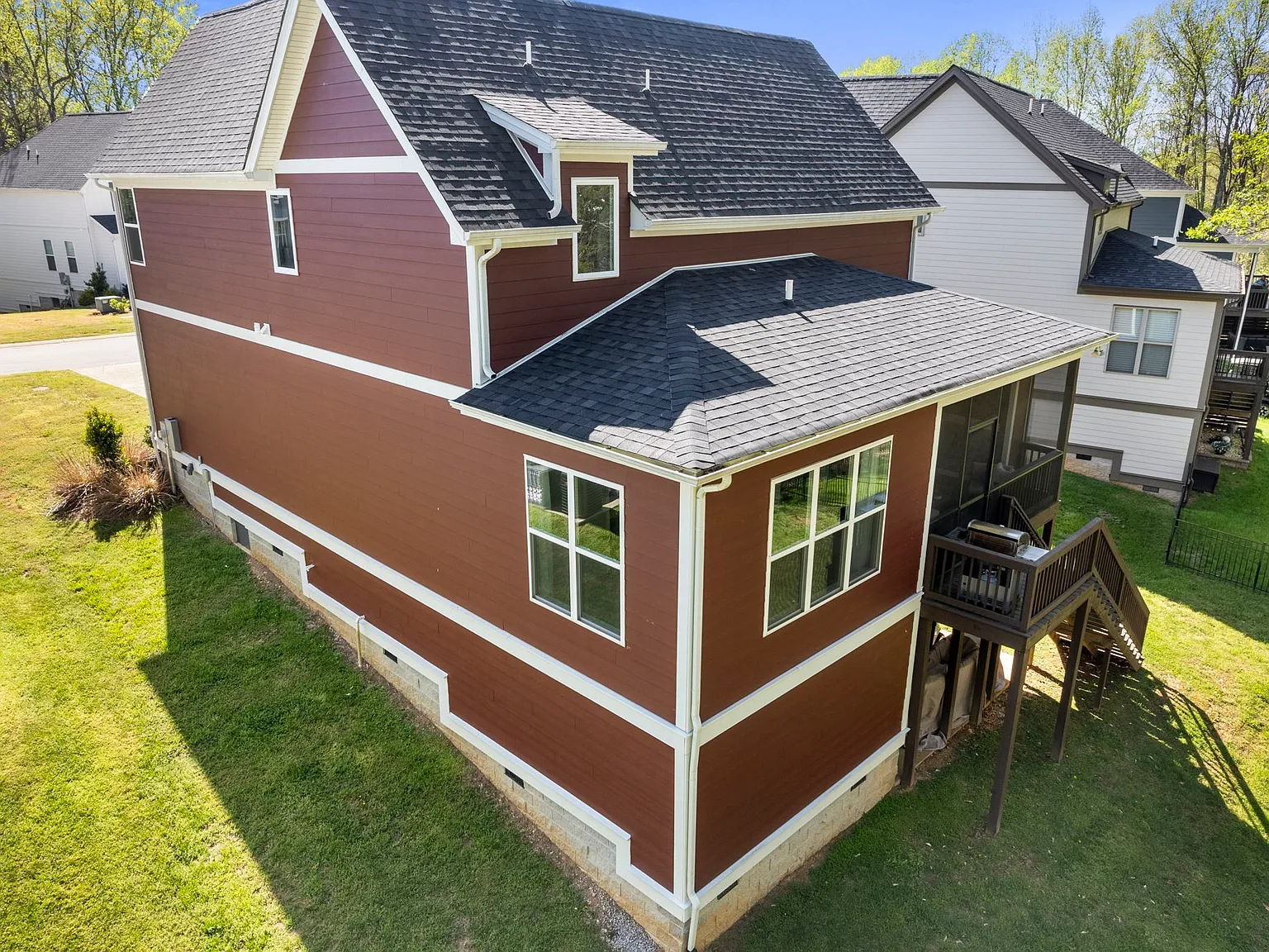 3 bed, 2.5 bath, 1904 sqft, $2,500 — Photo 2
