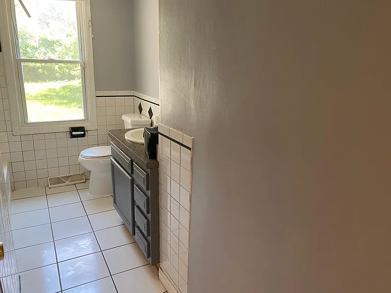 21380 Seminole St — Photo 8