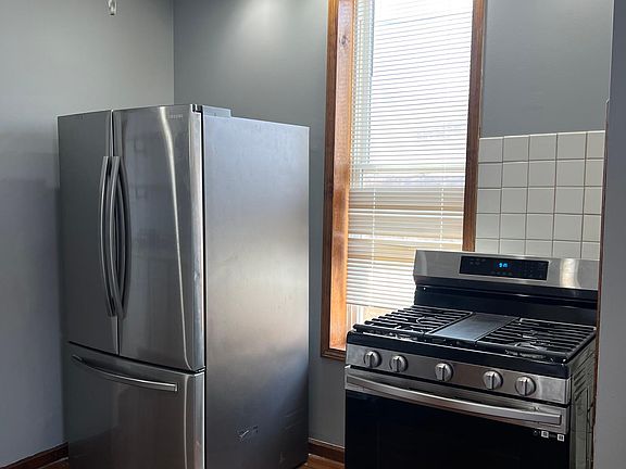 4th image of 1610 S Loomis St Unit 3