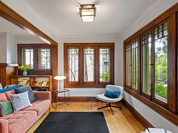 4th image of 4549 Harriet Ave
