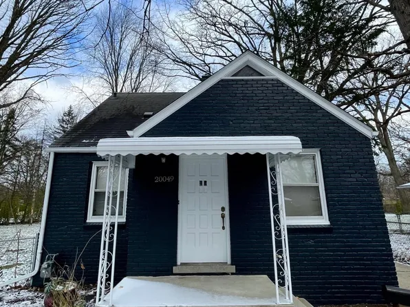 20049 Woodcrest St, Harper Woods, MI 48225