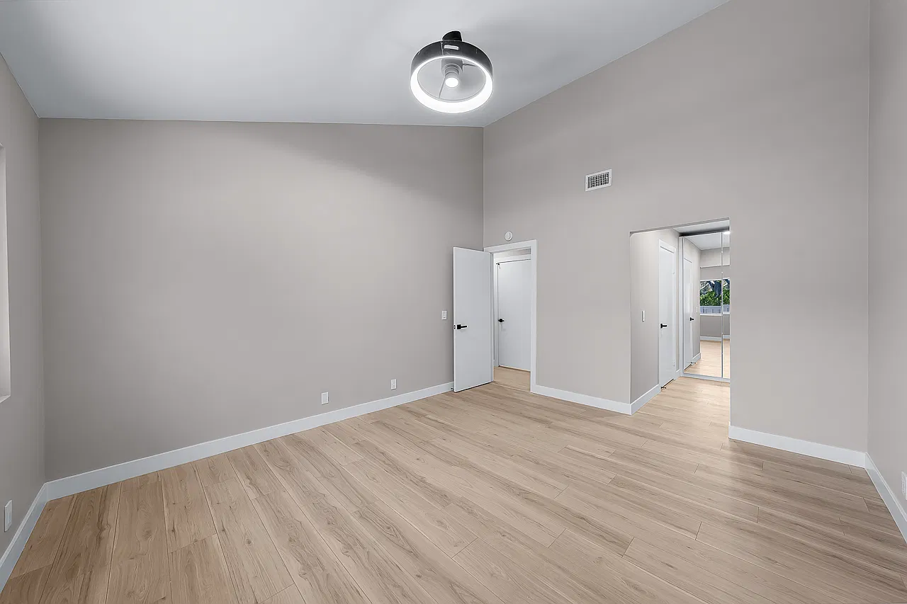 2 bed, 1111 sqft, $5,000 — Photo 4