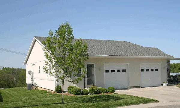 3003 Iowa St