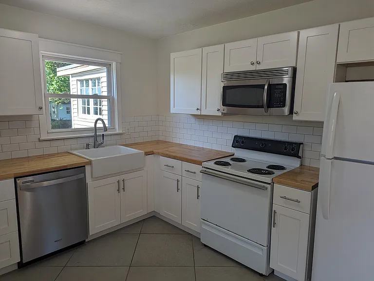 2121 Price Ave — Photo 4