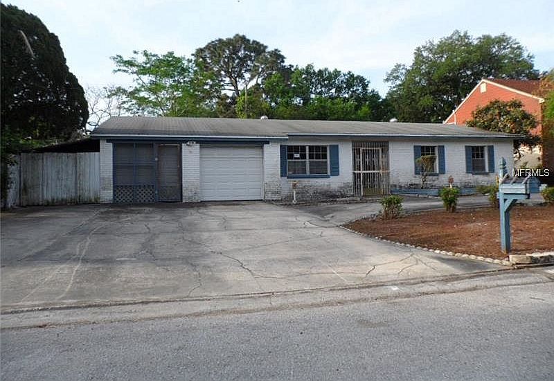 2nd image of 406 Lakewood Ave