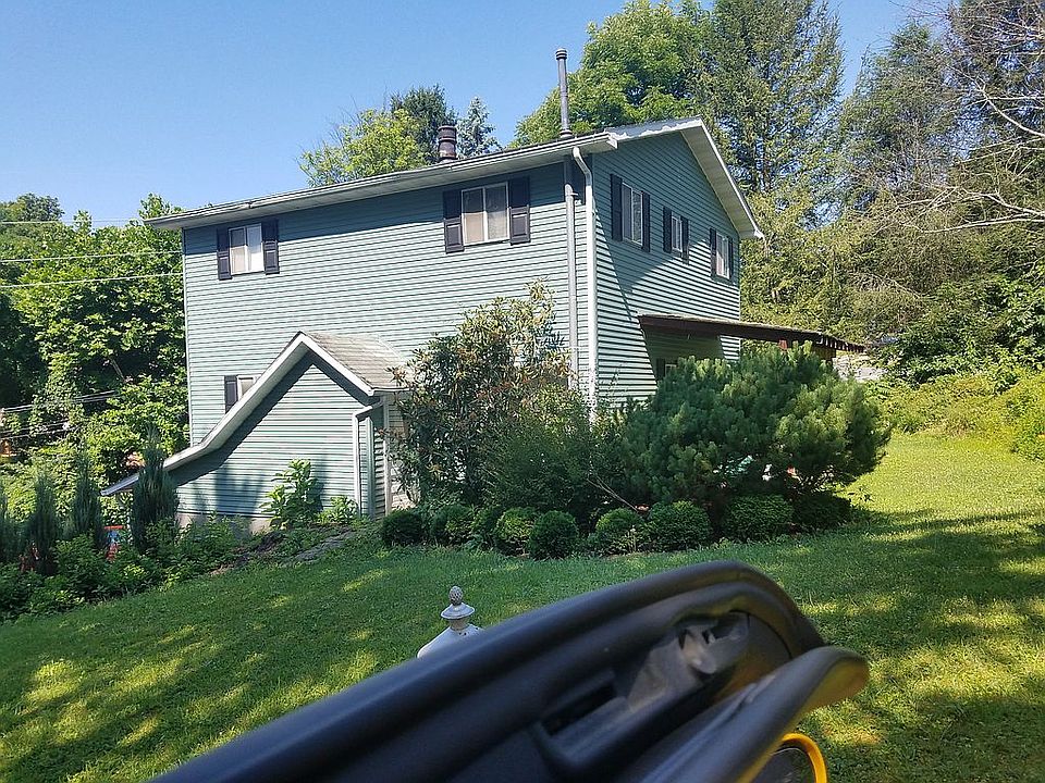2nd image of 1340 Pineview Dr