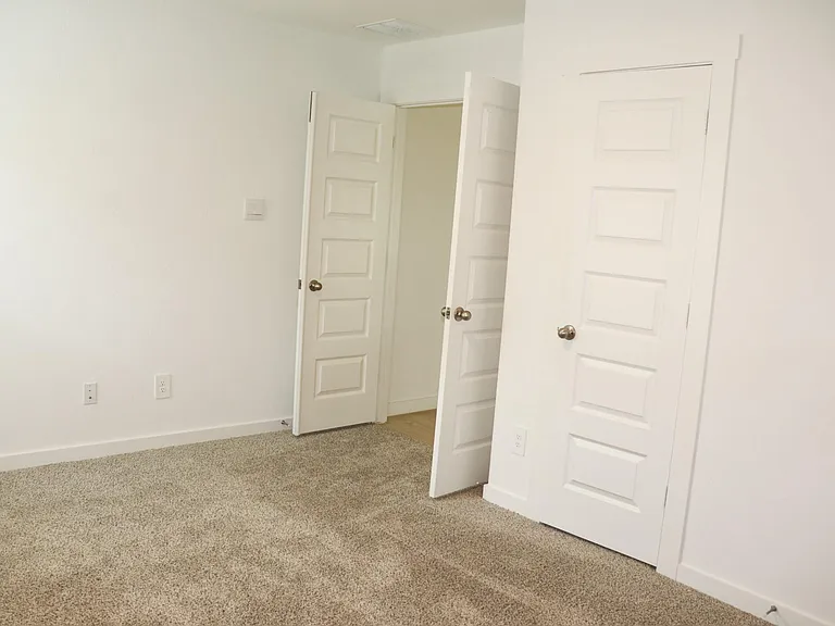 31739 Margaret Woods Ln — Photo 11