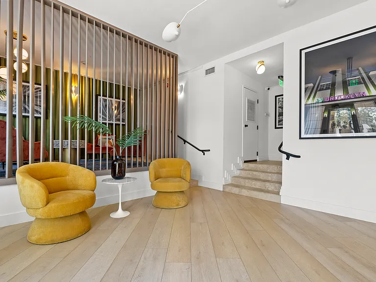 320 Euclid Ave — Photo 19