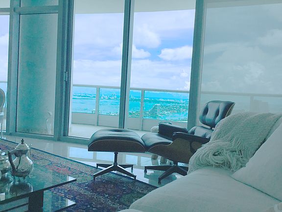 2nd image of 900 Biscayne Blvd APT 4406