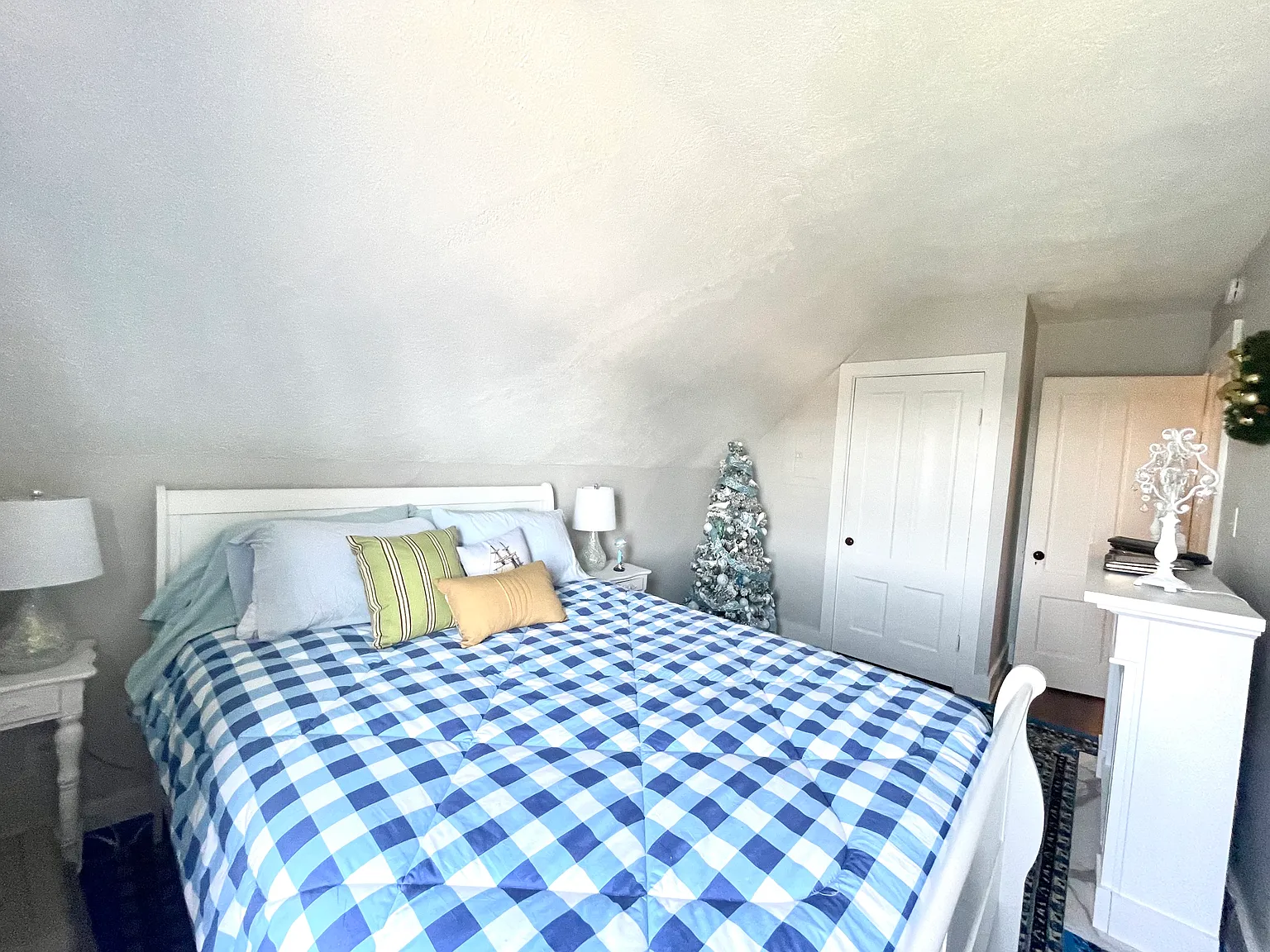 2 bed, 800 sqft, $2,000 — Photo 4