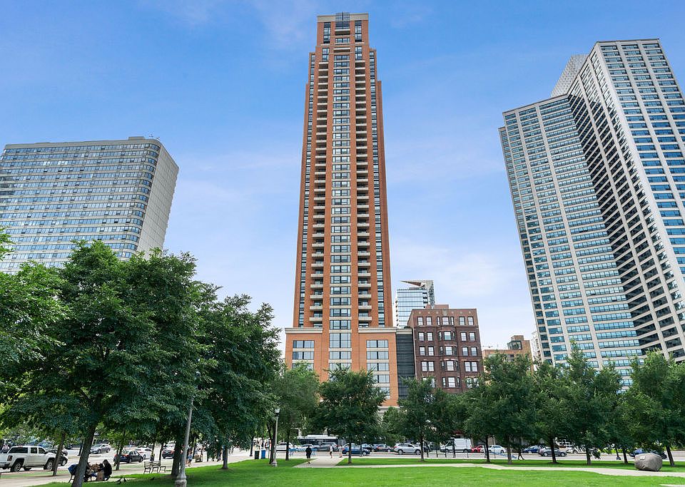 1st image of 1160 S Michigan Ave APT 3105