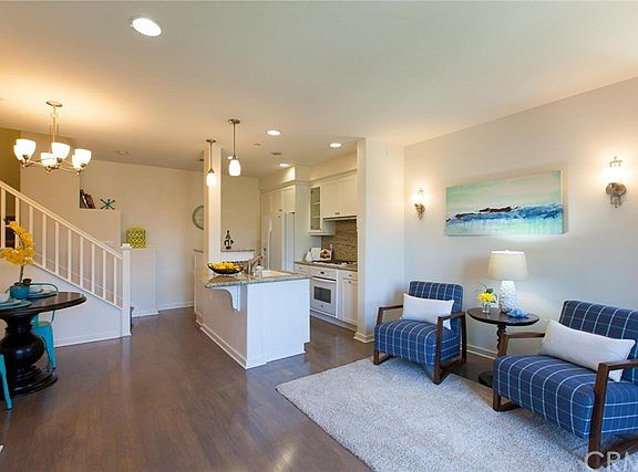 5th image of 5401 W 149th Pl Unit 9