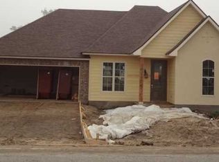 1904 Daspit Rd, New Iberia, LA 70563