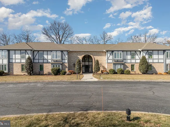 3600 Logan Ct APT 4-A, Camp Hill, PA 17011