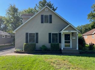 1111 E 40th Pl, Griffith, IN 46319