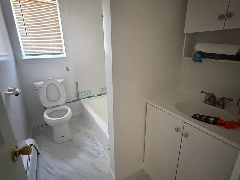 340 Hudson St #7 — Photo 1