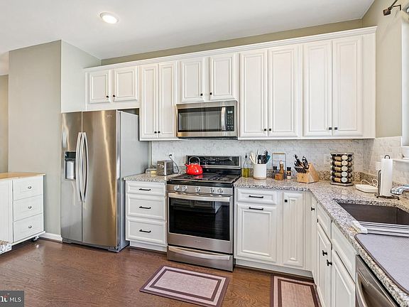 4th image of 2616 Hardaway Cir