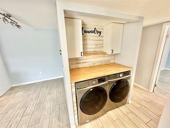 3rd image of 251 Palm Cir W #300