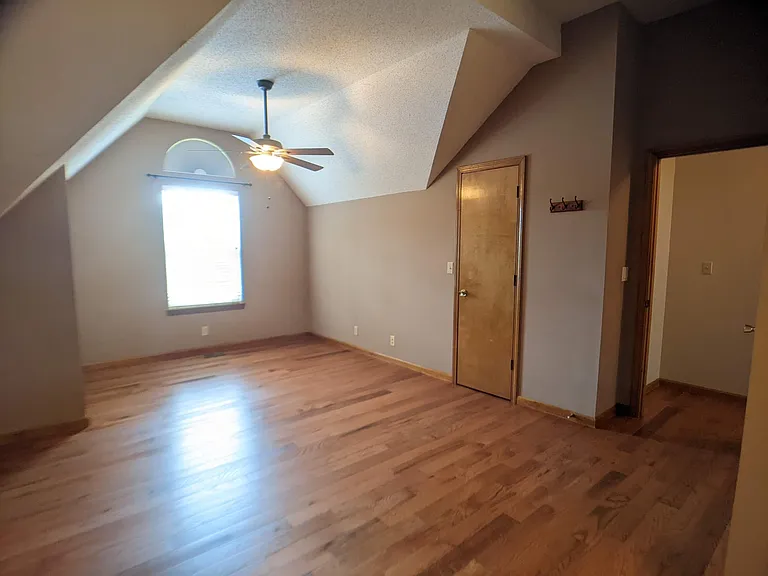 7602 W 154th Ter — Photo 28