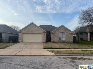 208 Arabian Dr, Victoria, TX 77904
